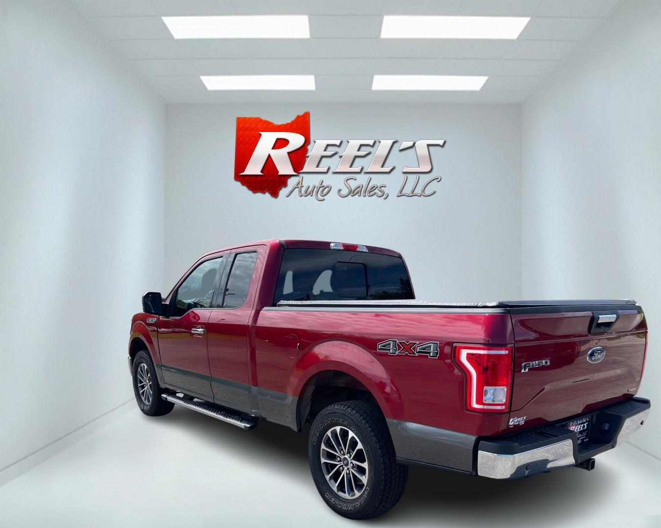 2015 Red /Gray Ford F-150 XLT SuperCab 6.5-ft. Bed 4WD (1FTFX1EF7FF) with an 5.0L V8 engine, 6-Speed Automatic transmission, located at 11115 Chardon Rd. , Chardon, OH, 44024, (440) 214-9705, 41.580246, -81.241943 - Photo#7